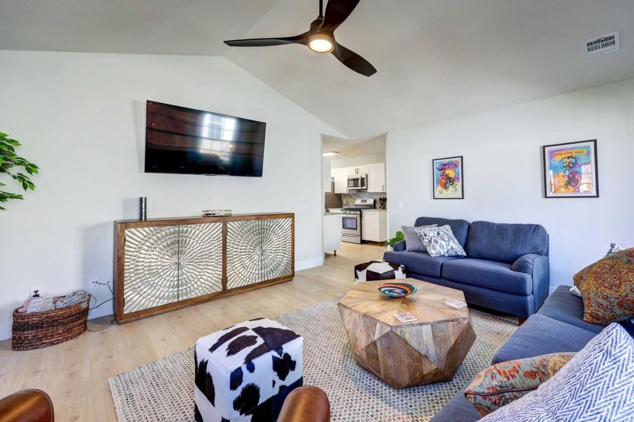 Chic Bentonville Home With Patio And Fire Pit! Buitenkant foto
